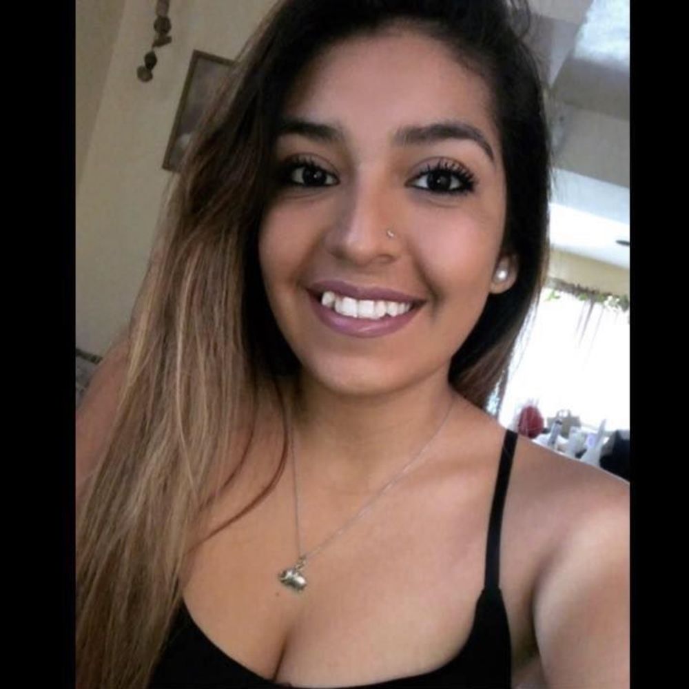 Meet your Posher, Noemi